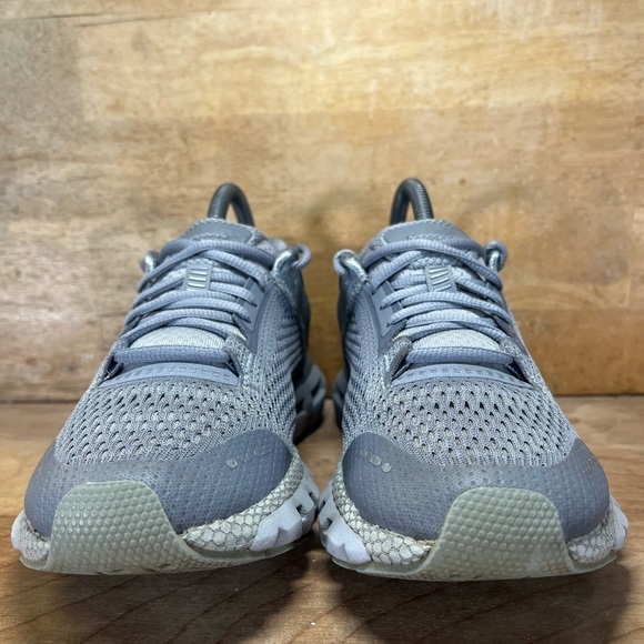 Under Armour HOVR Infinite REFLECTIVE Womens Sz 7.5 Running Shoes Sneakers Gray - Picture 2 of 9